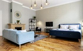 Cubistic Residence Eliska / Jewish Quarter / Old Town